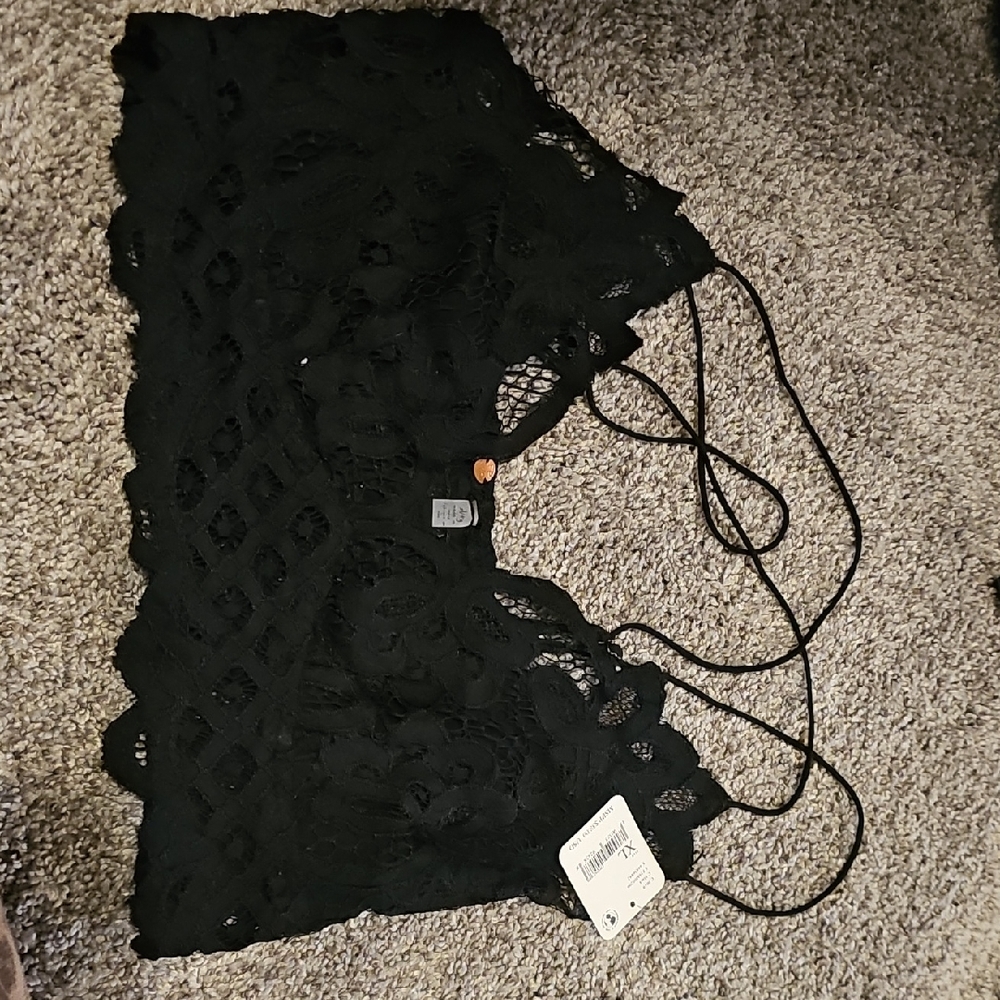 Black Lace Crop Top